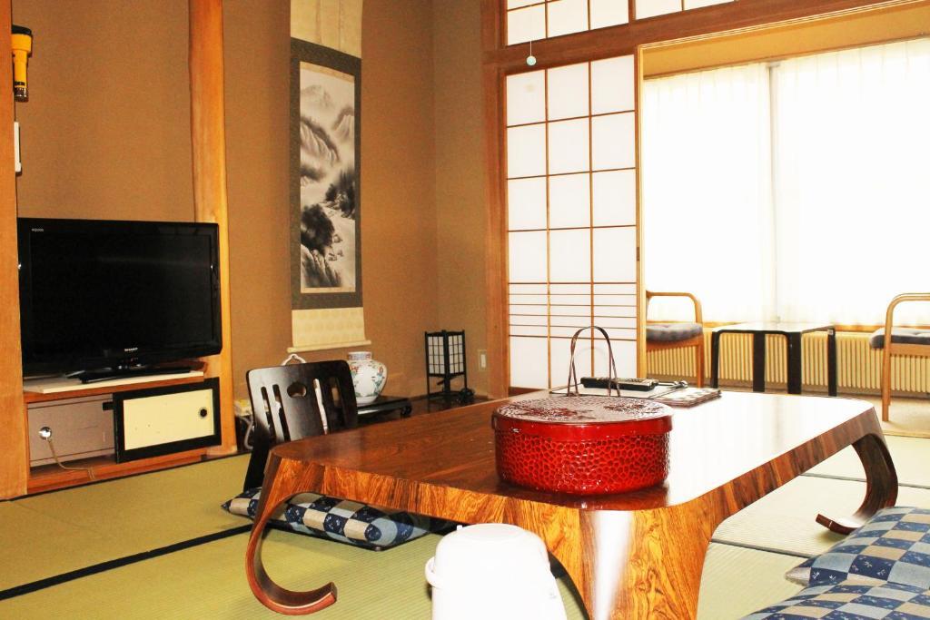 Отель Echigo Yuzawa Onsen Sakura Tei Номер фото